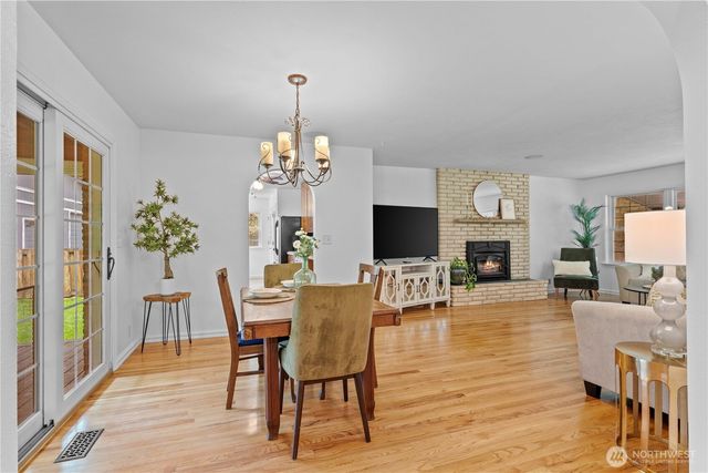 17920 SE Lake Holm Road, Auburn, WA 98092