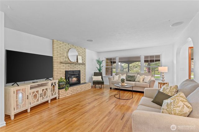 17920 SE Lake Holm Road, Auburn, WA 98092