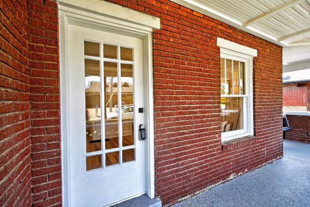 874 Angliana Avenue, Lexington, KY 40508
