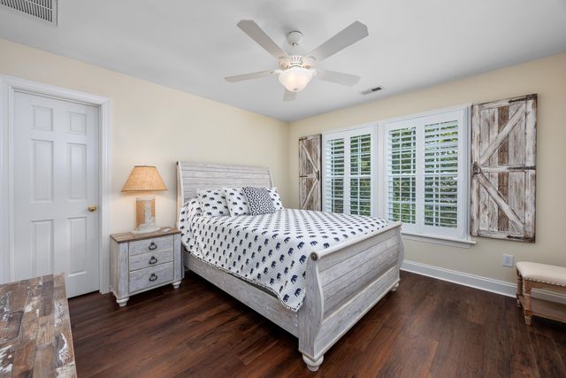 504 Sea Vista Ln., North Myrtle Beach, SC 29582