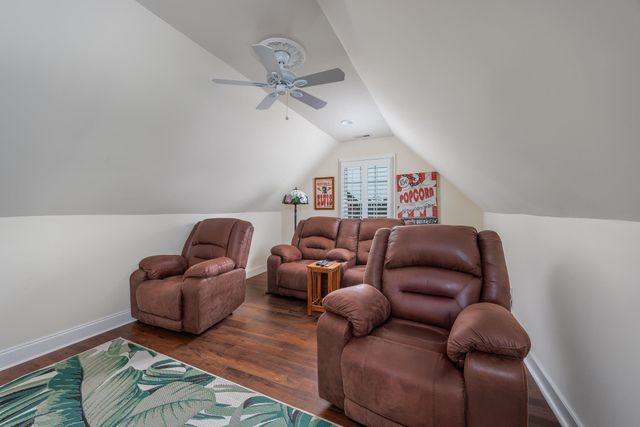 504 Sea Vista Ln., North Myrtle Beach, SC 29582