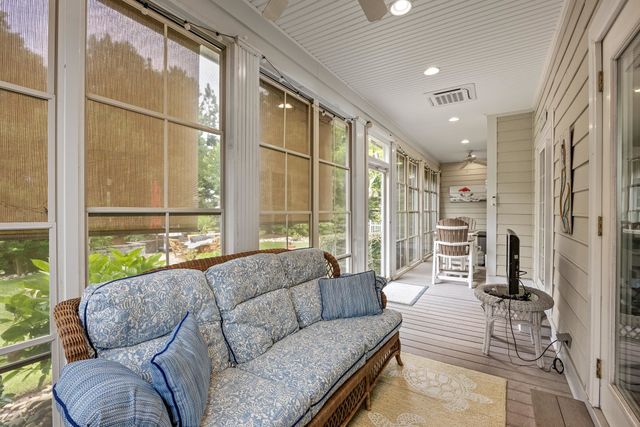 504 Sea Vista Ln., North Myrtle Beach, SC 29582