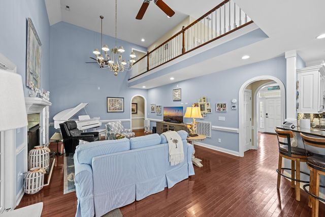504 Sea Vista Ln., North Myrtle Beach, SC 29582