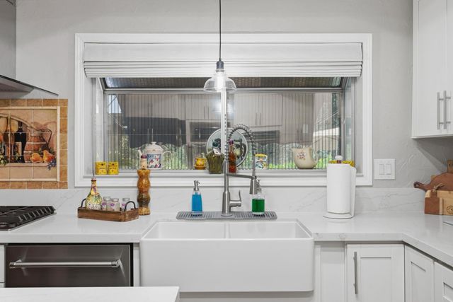 8359 Newbridge Way, Citrus Heights, CA 95610