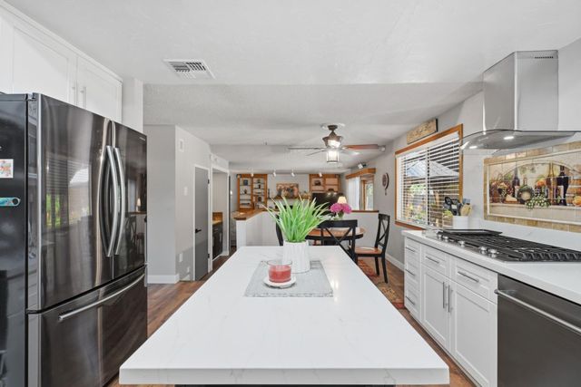 8359 Newbridge Way, Citrus Heights, CA 95610
