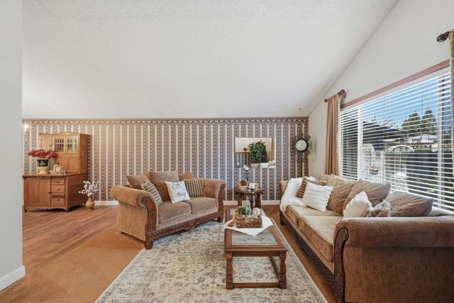 8359 Newbridge Way, Citrus Heights, CA 95610