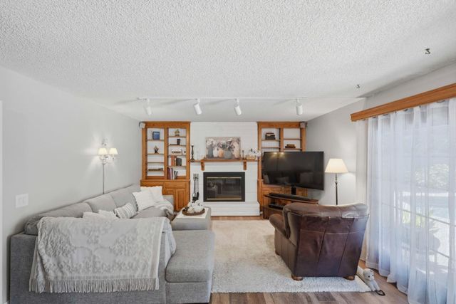 8359 Newbridge Way, Citrus Heights, CA 95610