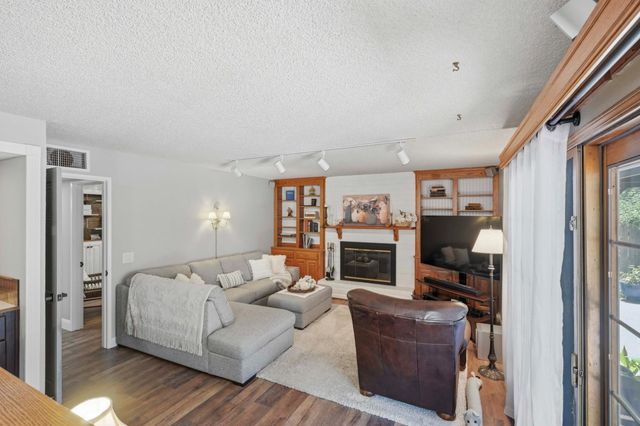 8359 Newbridge Way, Citrus Heights, CA 95610