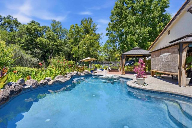 8359 Newbridge Way, Citrus Heights, CA 95610