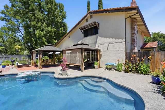 8359 Newbridge Way, Citrus Heights, CA 95610