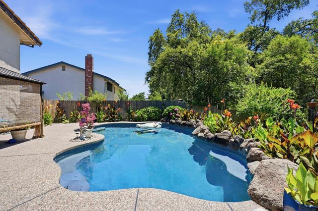8359 Newbridge Way, Citrus Heights, CA 95610