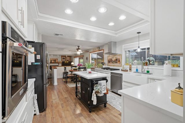 8359 Newbridge Way, Citrus Heights, CA 95610