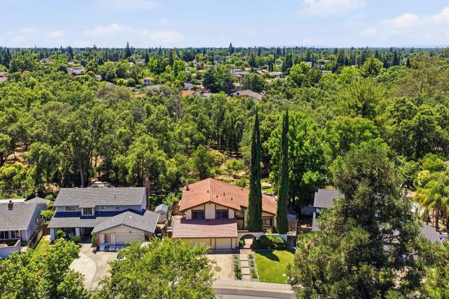 8359 Newbridge Way, Citrus Heights, CA 95610