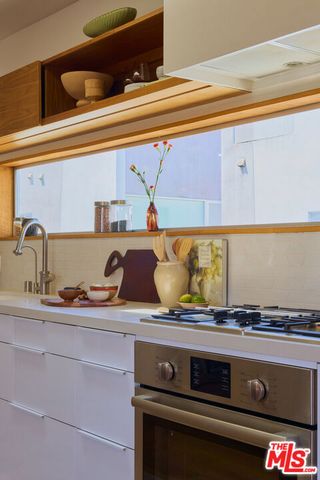 2204 Rosey Way, Los Angeles, CA 90026
