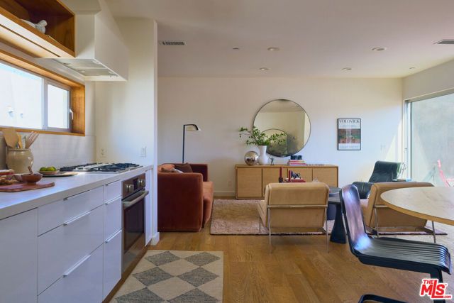 2204 Rosey Way, Los Angeles, CA 90026