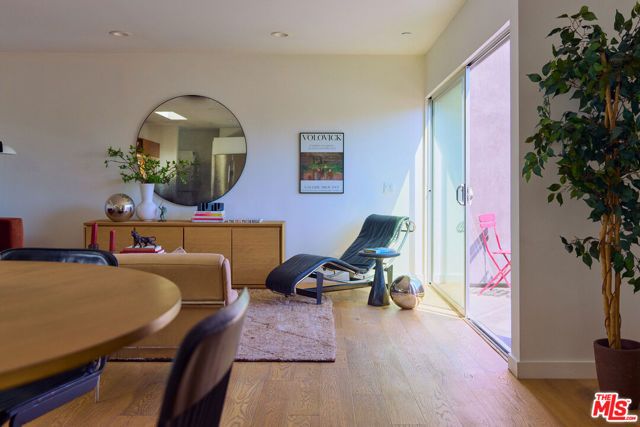 2204 Rosey Way, Los Angeles, CA 90026