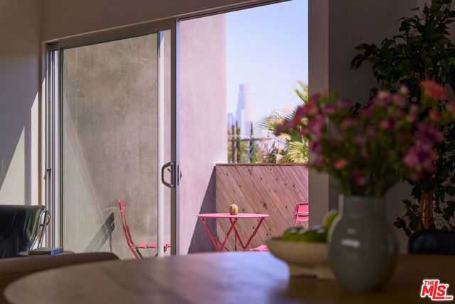 2204 Rosey Way, Los Angeles, CA 90026