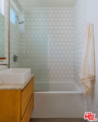 2204 Rosey Way, Los Angeles, CA 90026
