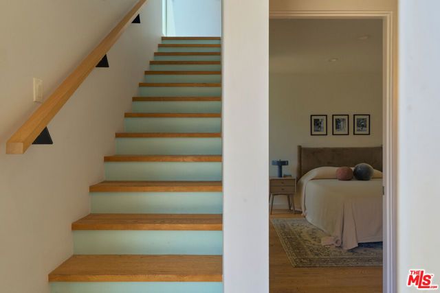 2204 Rosey Way, Los Angeles, CA 90026