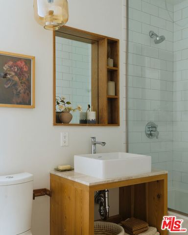 2204 Rosey Way, Los Angeles, CA 90026