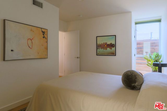 2204 Rosey Way, Los Angeles, CA 90026