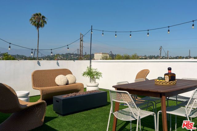 2204 Rosey Way, Los Angeles, CA 90026