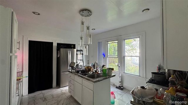 13825 Park Grove Street, Detroit, MI 48205