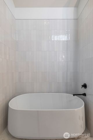 1152 129th Court NE, Bellevue, WA 98005