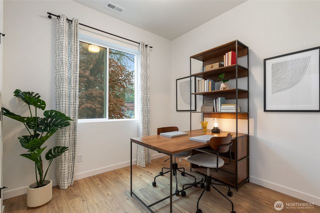 1152 129th Court NE, Bellevue, WA 98005