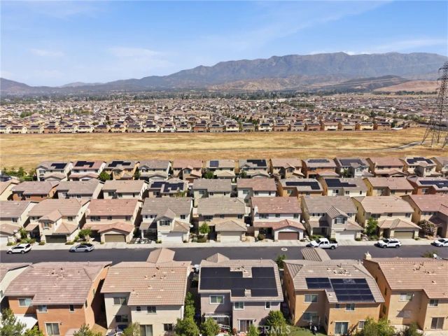 1422 Silverberry Lane, Beaumont, CA 92223