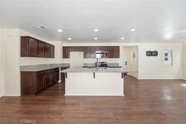 1422 Silverberry Lane, Beaumont, CA 92223