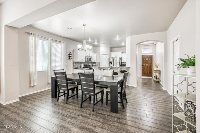 891 CEDAR PARK Avenue, Santa Teresa, NM 88008