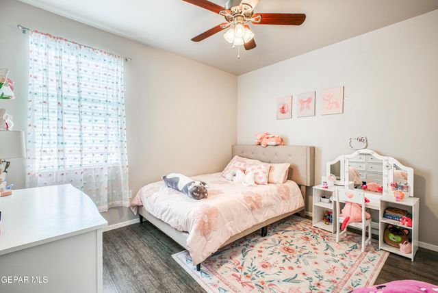 891 CEDAR PARK Avenue, Santa Teresa, NM 88008