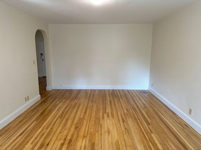 24 Concord Ave 312, Cambridge, MA 02138