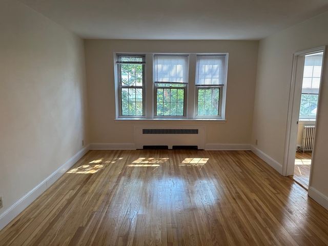 24 Concord Ave 312, Cambridge, MA 02138