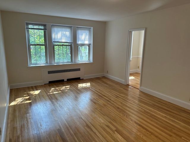 24 Concord Ave 312, Cambridge, MA 02138