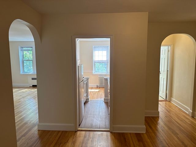 24 Concord Ave 312, Cambridge, MA 02138