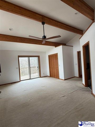 90 Roberts Ln, Salters, SC 29590