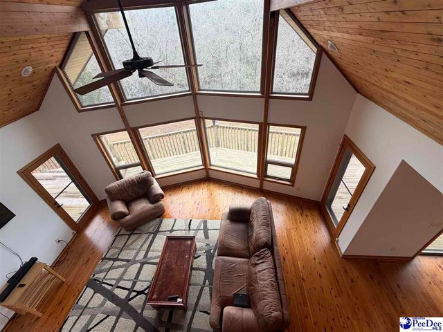 90 Roberts Ln, Salters, SC 29590