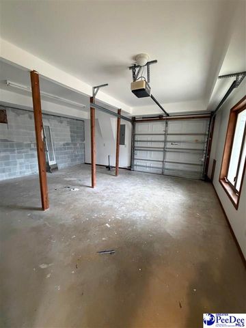90 Roberts Ln, Salters, SC 29590