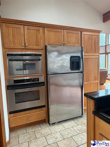 90 Roberts Ln, Salters, SC 29590