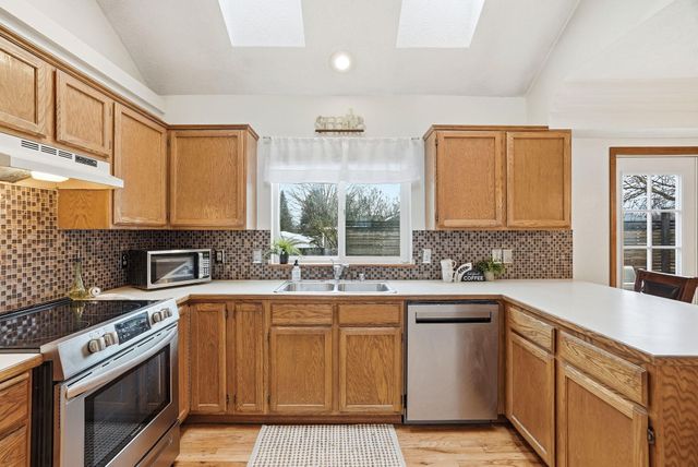 15806 E 23RD Ave, Spokane Valley, WA 99037