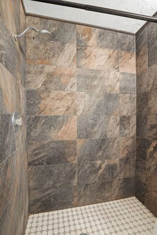 15806 E 23RD Ave, Spokane Valley, WA 99037