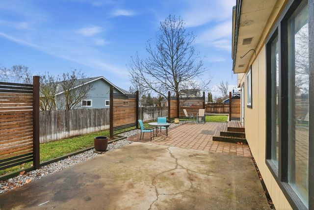 15806 E 23RD Ave, Spokane Valley, WA 99037