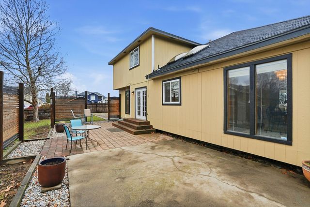 15806 E 23RD Ave, Spokane Valley, WA 99037