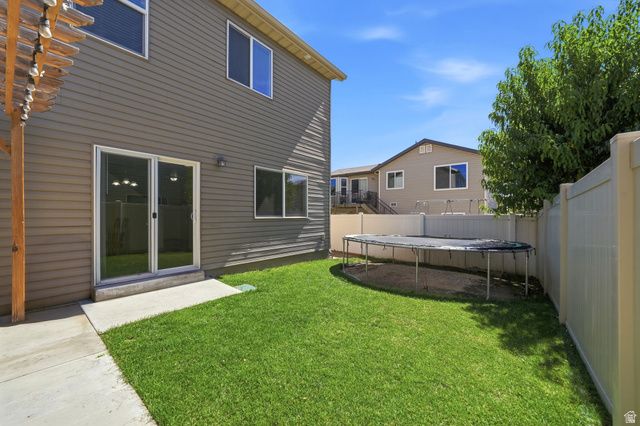 923 W STONEHAVEN DR, North Salt Lake, UT 84054