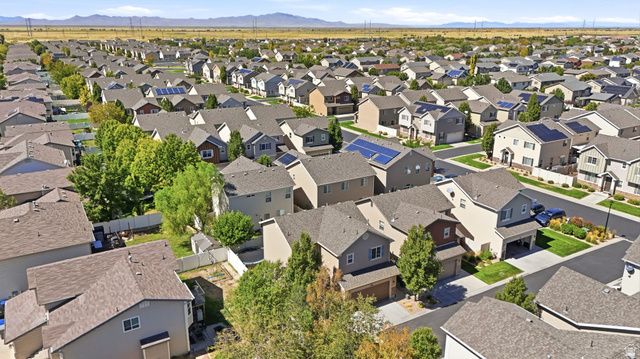 923 W STONEHAVEN DR, North Salt Lake, UT 84054