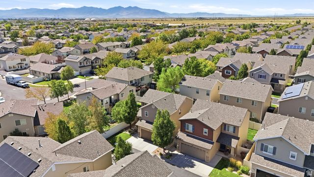 923 W STONEHAVEN DR, North Salt Lake, UT 84054
