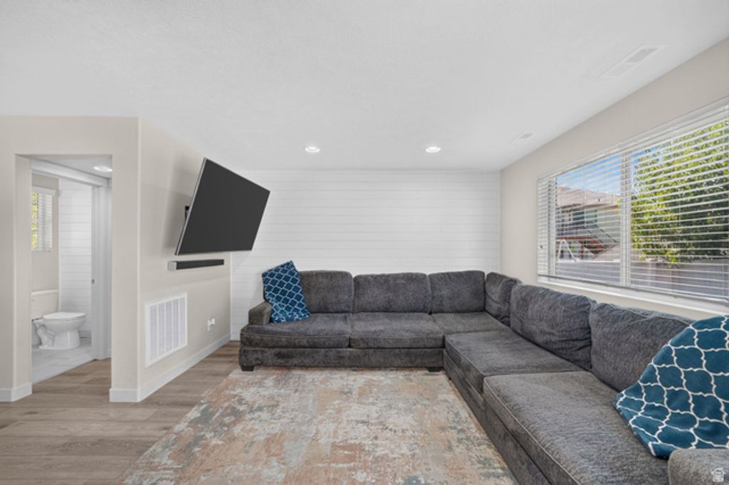 923 W STONEHAVEN DR, North Salt Lake, UT 84054 — photo 4