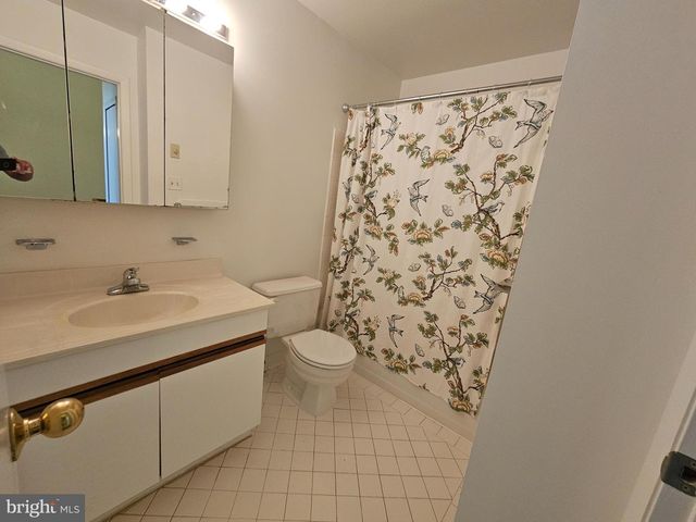 6908 10 TIMBERS LN, Baltimore, MD 21209